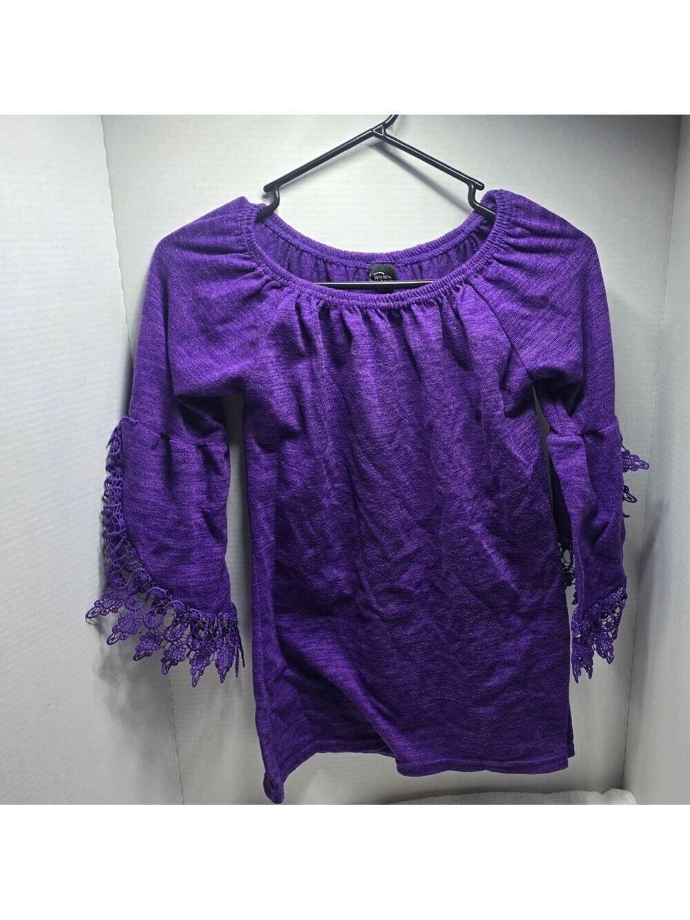 WinWin Purple Blouse with Lace Sleeves